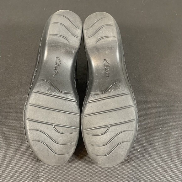 Clarks Women’s Channing Essa Black Leather Zip Comfort Loafer Bootie size 6.5 - Picture 6 of 8